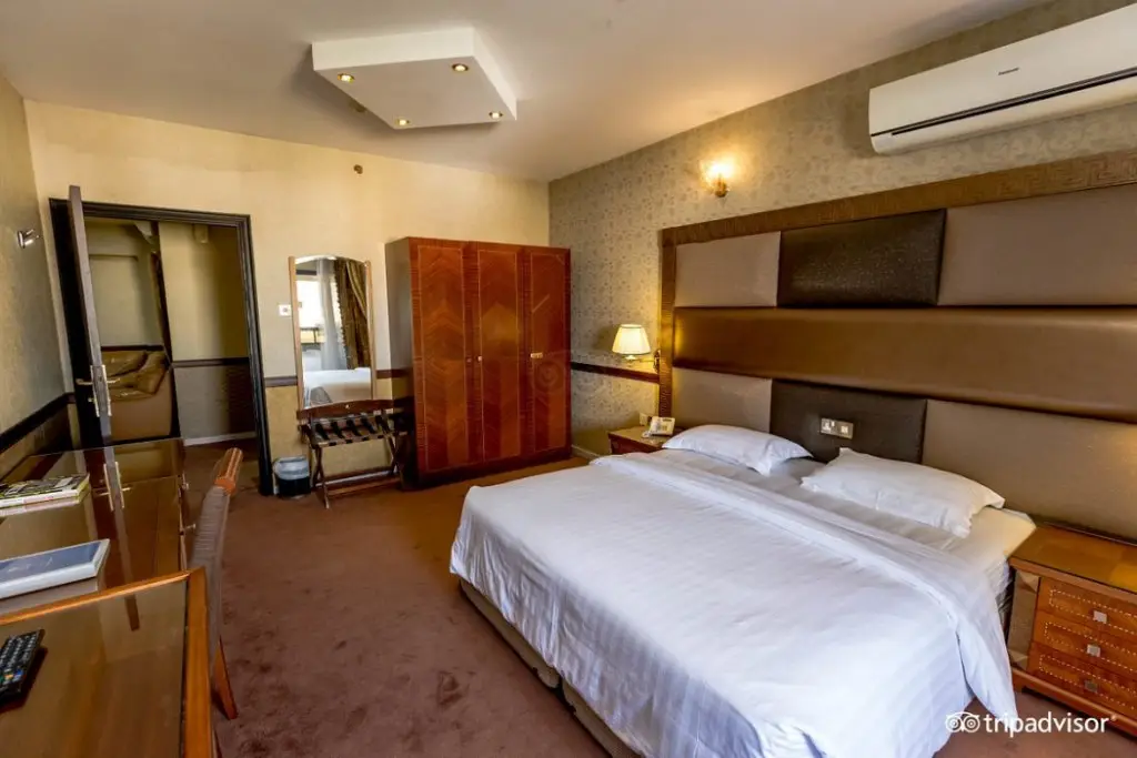 Дубай: Abjad Crown Hotel