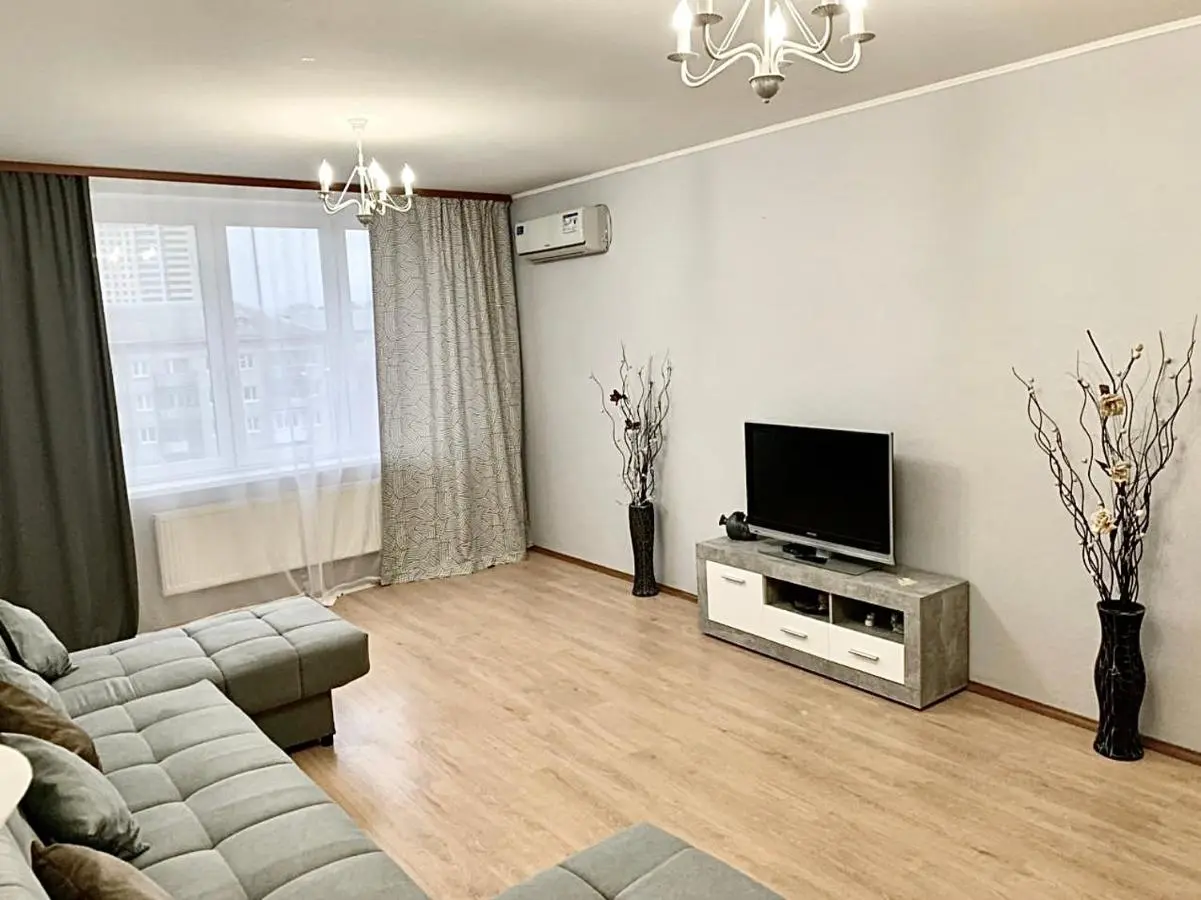 Екатеринбург: Apartment Domashny Uyut on Sheinkmana 90
