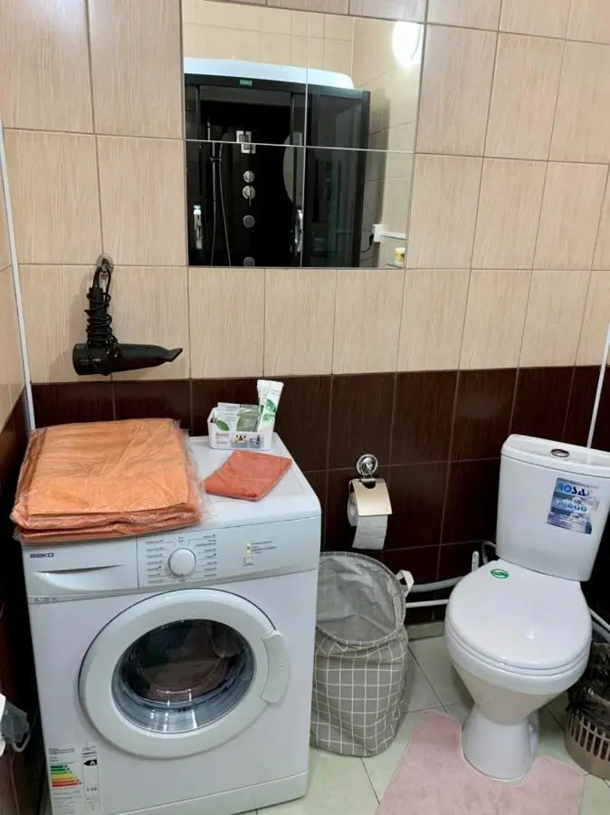 Екатеринбург: Apartment Domashny Uyut on Sheinkmana 90