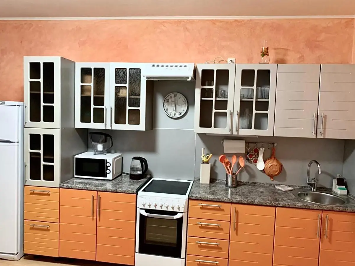 Екатеринбург: Apartment Domashny Uyut on Sheinkmana 90