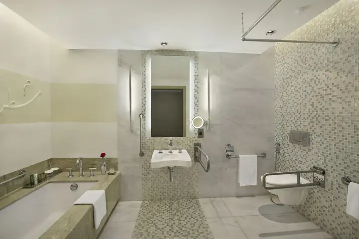 Абу-Даби: Millennium Al Rawdah Hotel