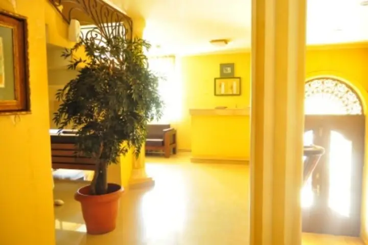 Батуми: Hotel Astoria