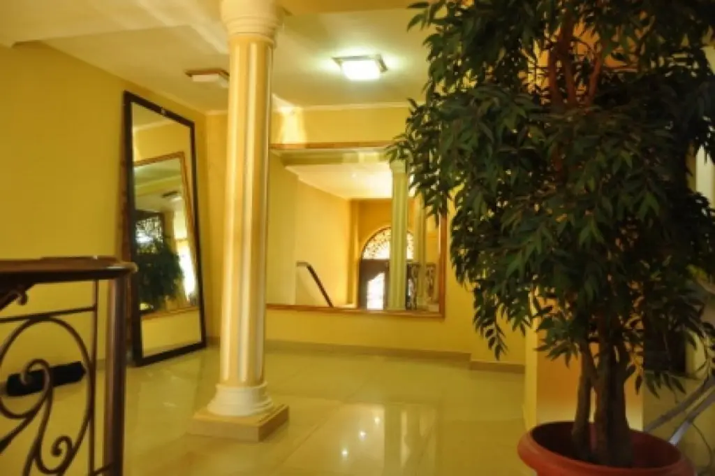 Батуми: Hotel Astoria