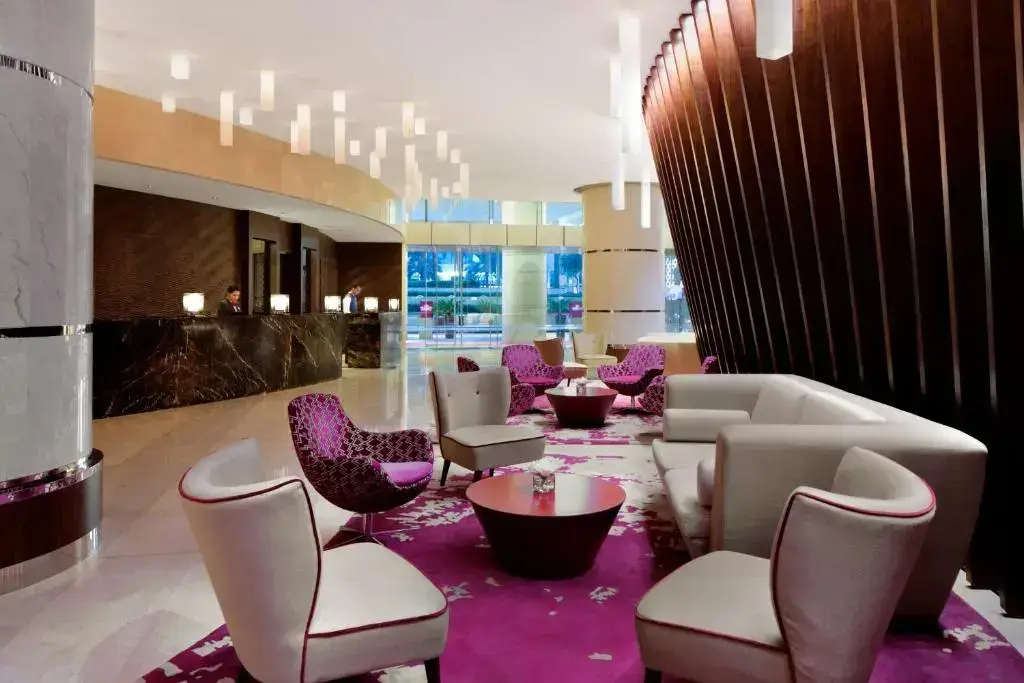 Дубай: Отель Crowne Plaza Festival City