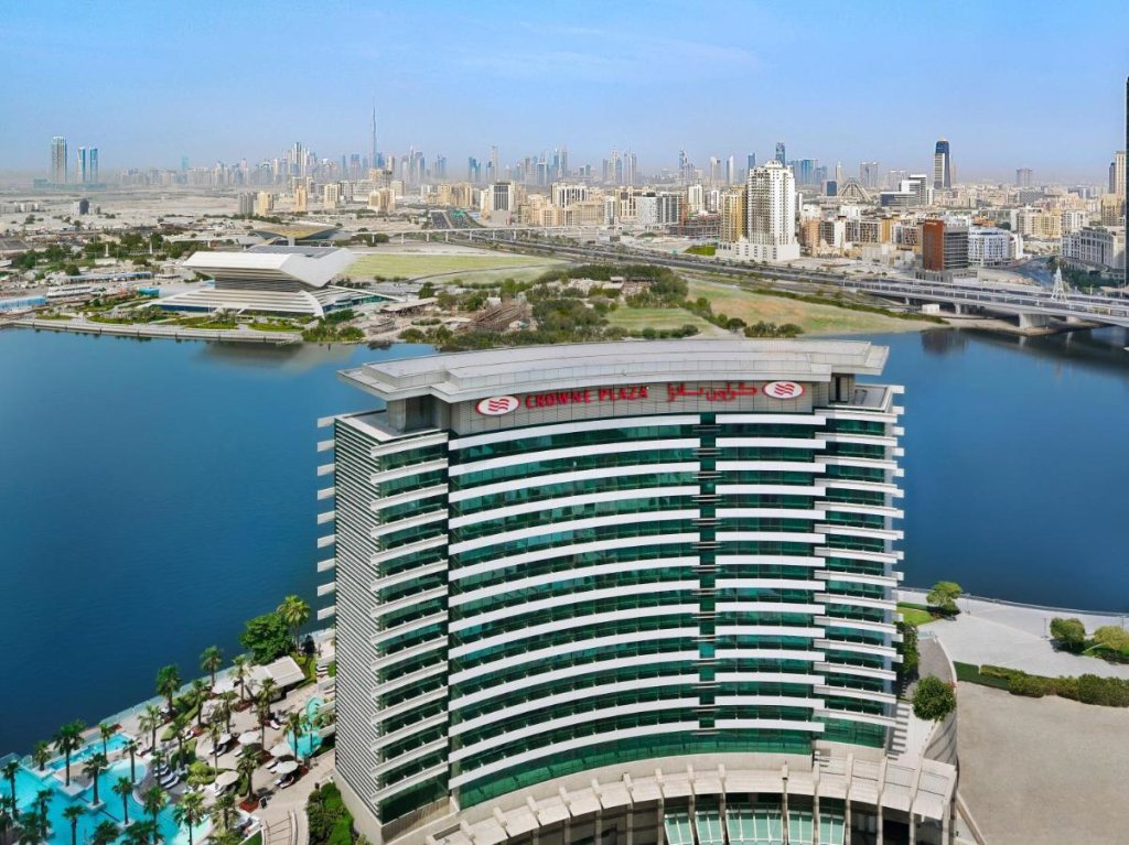 Отель Crowne Plaza Festival City an IHG — фото 1