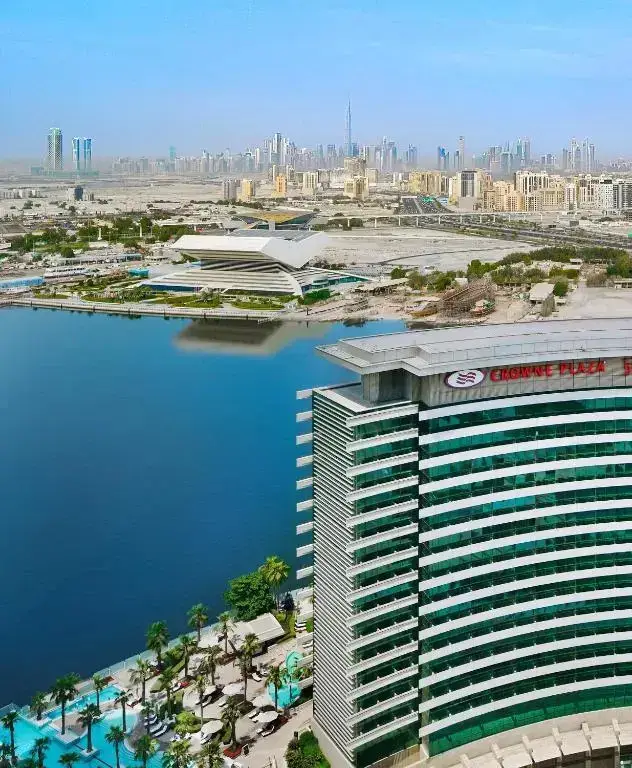 Дубай: Отель Crowne Plaza Festival City