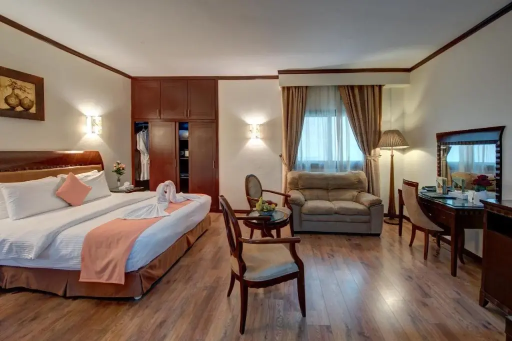 Шарджа: Sharjah Royal Tulip Hotel apartment