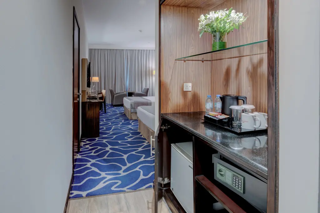 Абу-Даби: Отель HAWTHORN EXTENDED STAY BY WYNDHAM ABU DHABI