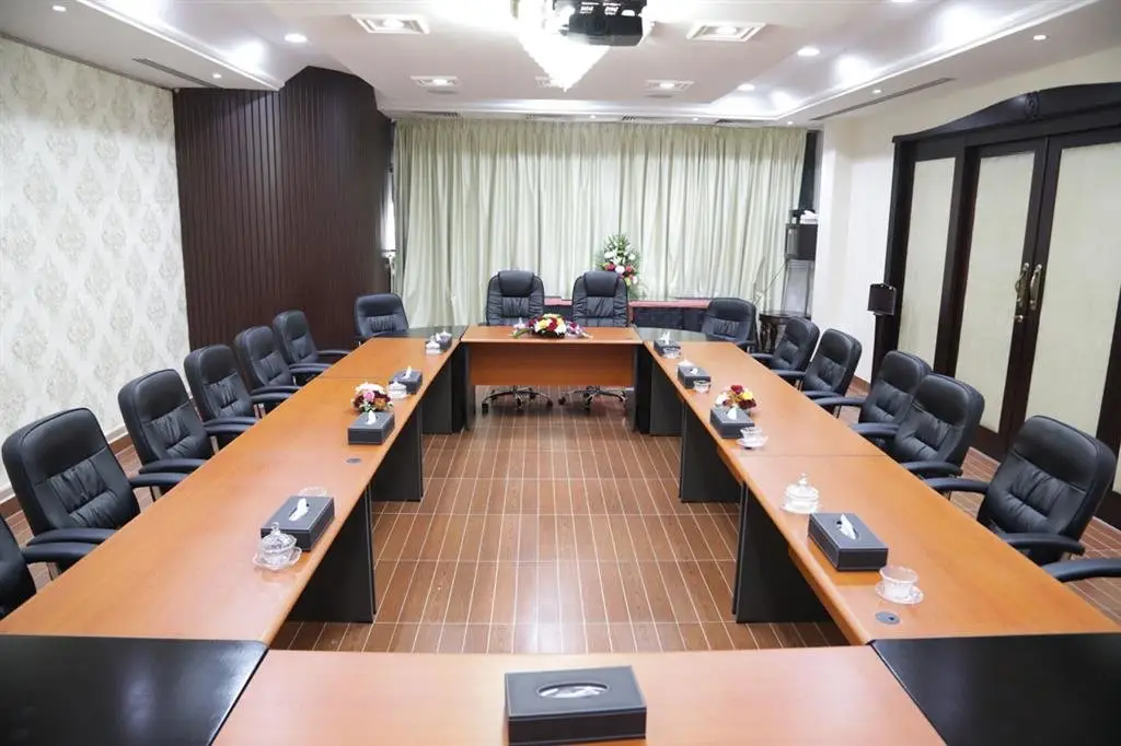 Дубай: Al Jawhara Metro Hotel