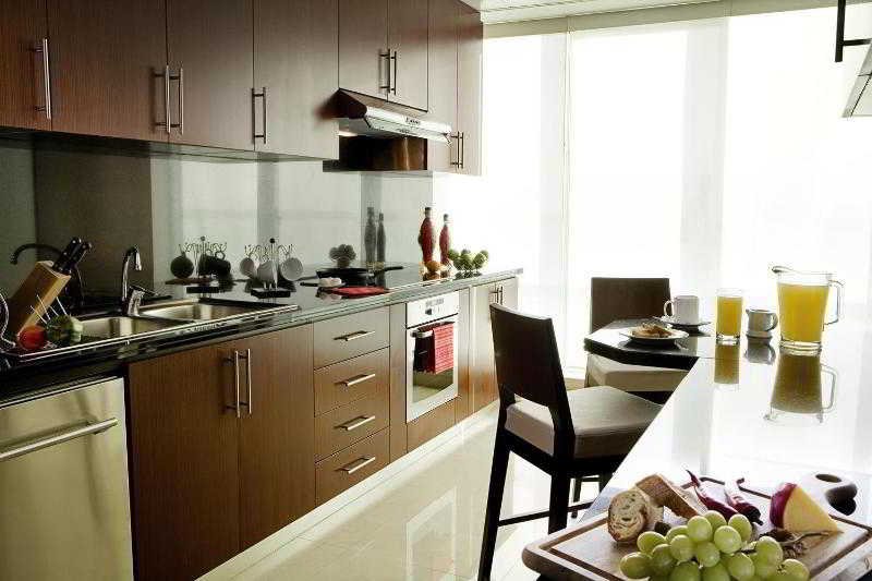 Дубай: Отель Four Points by Sheraton Sheikh Zayed Road