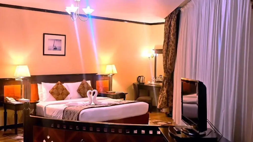 Дубай: Отель Rolla Suites