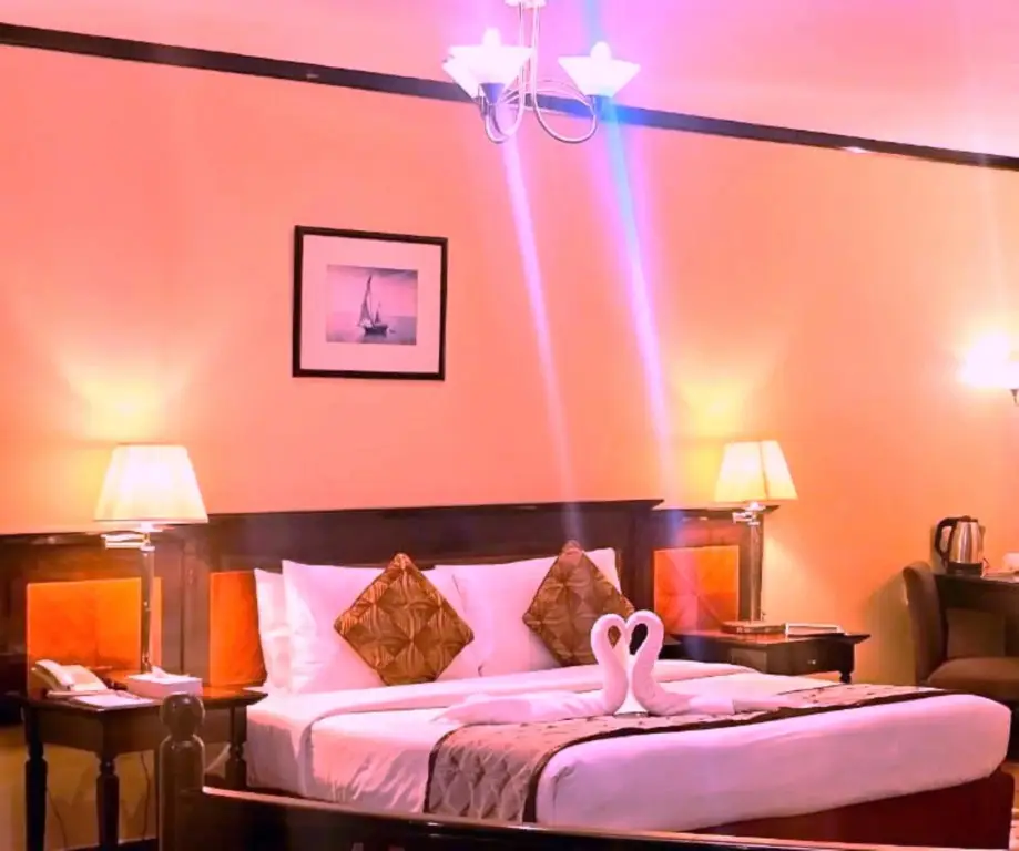 Дубай: Отель Rolla Suites