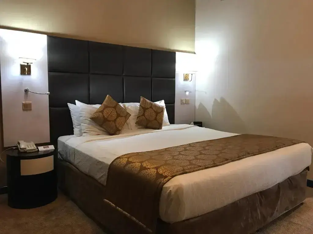 Дубай: Al Jawhara Hotel Apartments