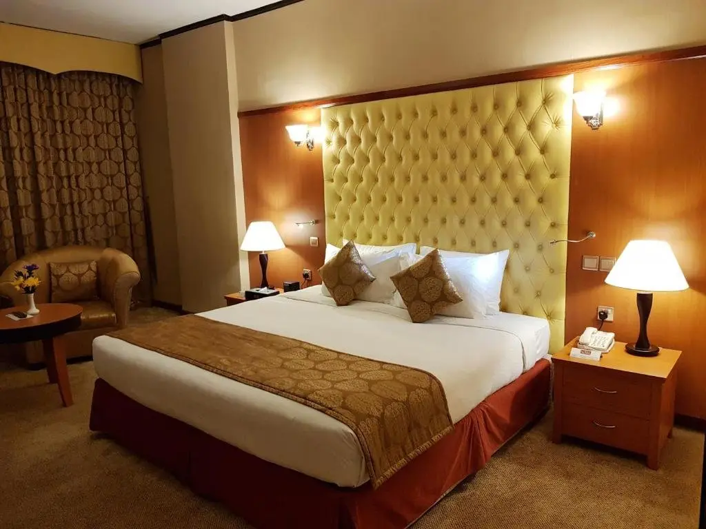 Дубай: Al Jawhara Hotel Apartments
