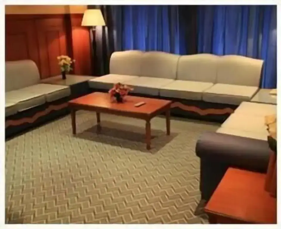 Дубай: Royal Plaza Hotel Apartments