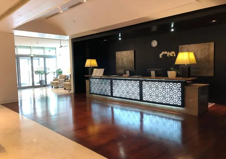 Дубай: Nuran Marina Serviced Residences