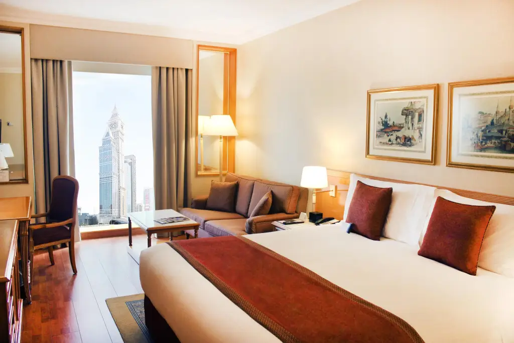 Дубай: Millennium Plaza Downtown Hotel