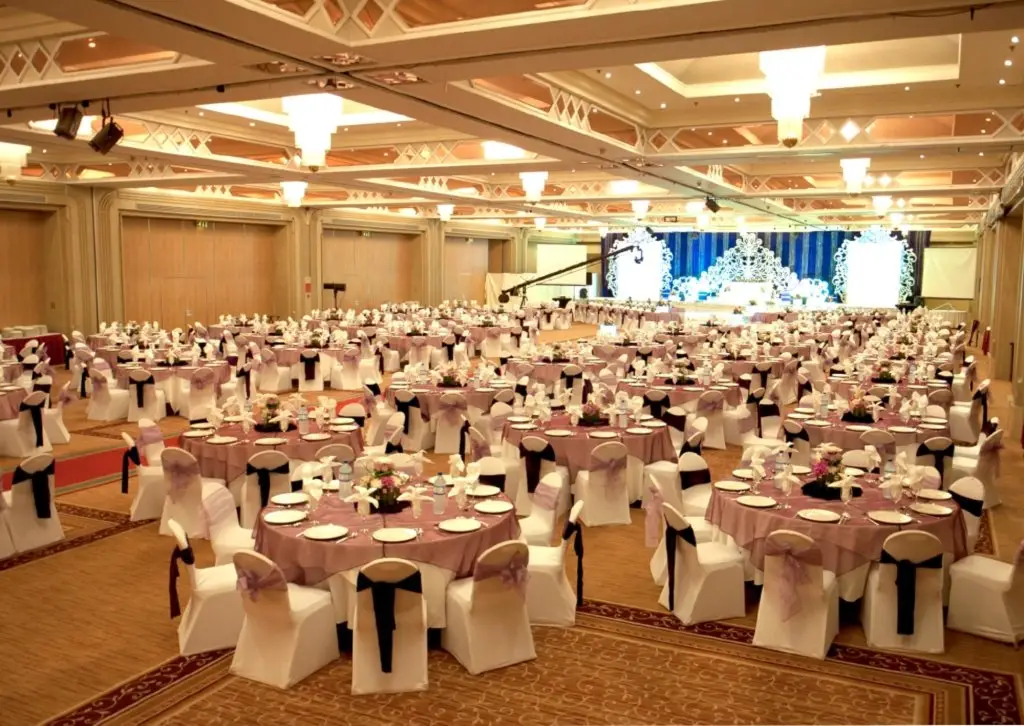 Дубай: Millennium Plaza Downtown Hotel