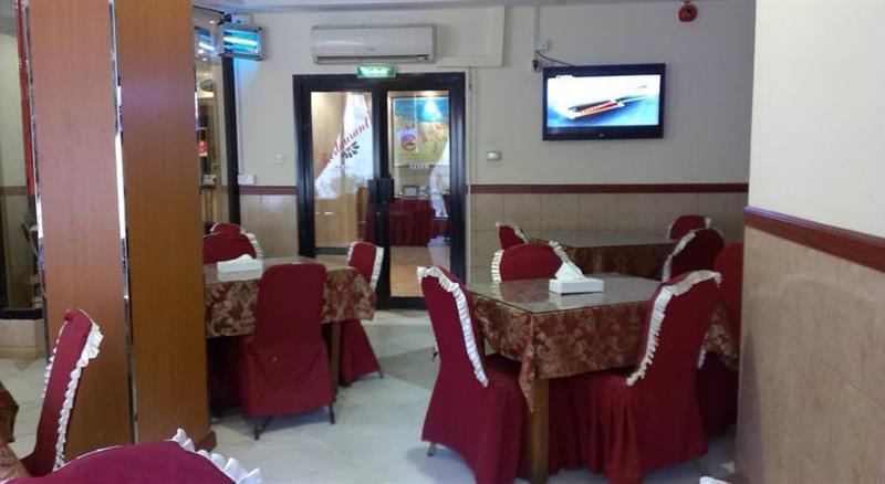 Дубай: Everest International Hotel
