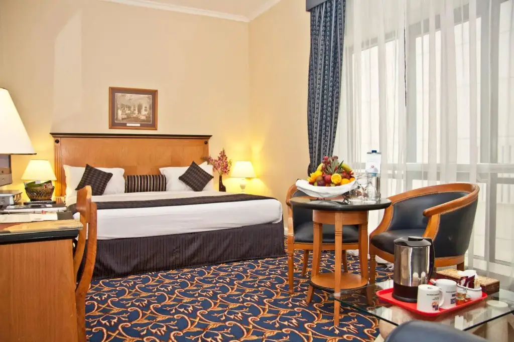 Дубай: Regal Plaza Hotel