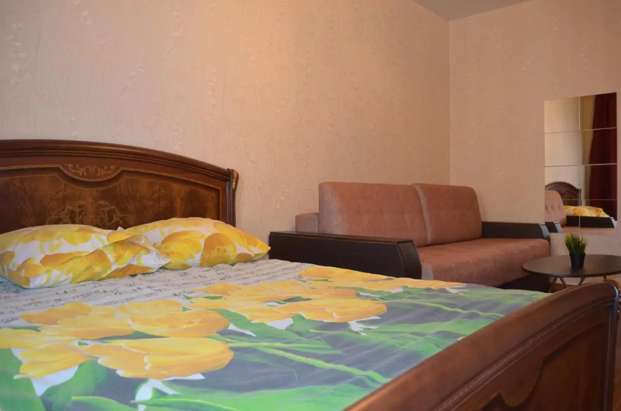 Екатеринбург: Apartment Belinskogo 86