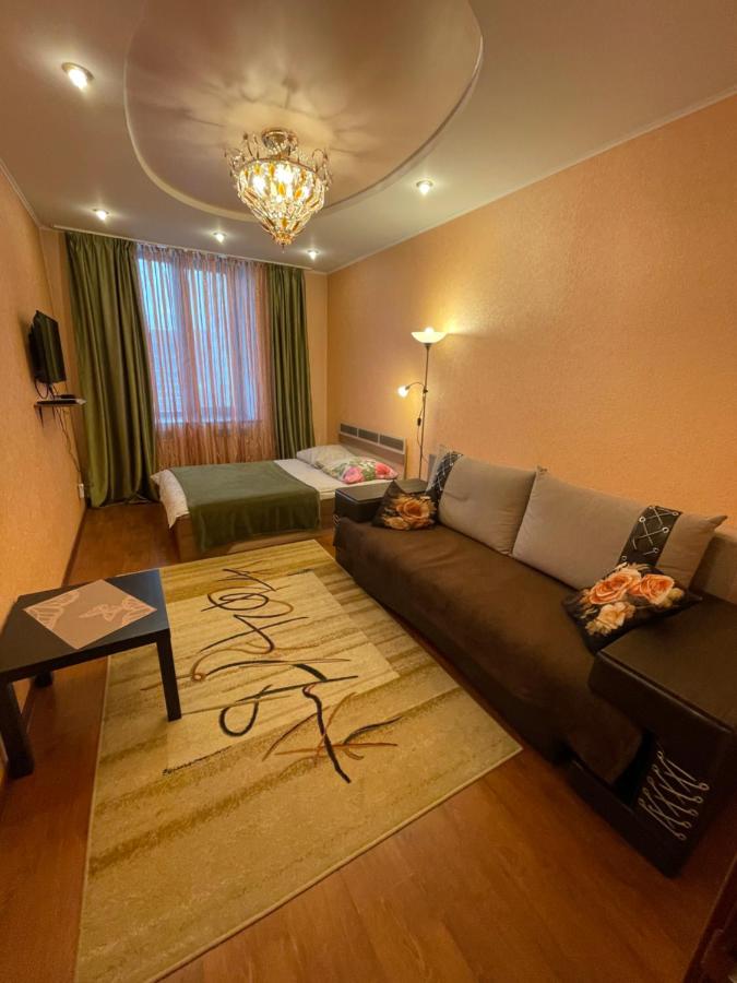 Екатеринбург: Apartment Belinskogo 86