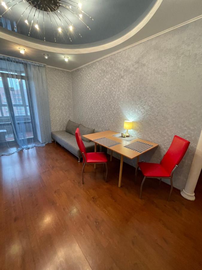 Екатеринбург: Apartment Belinskogo 86