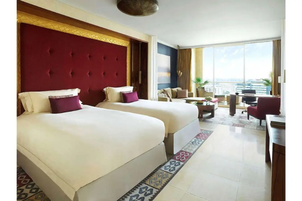 Дубай: Отель Raffles Dubai