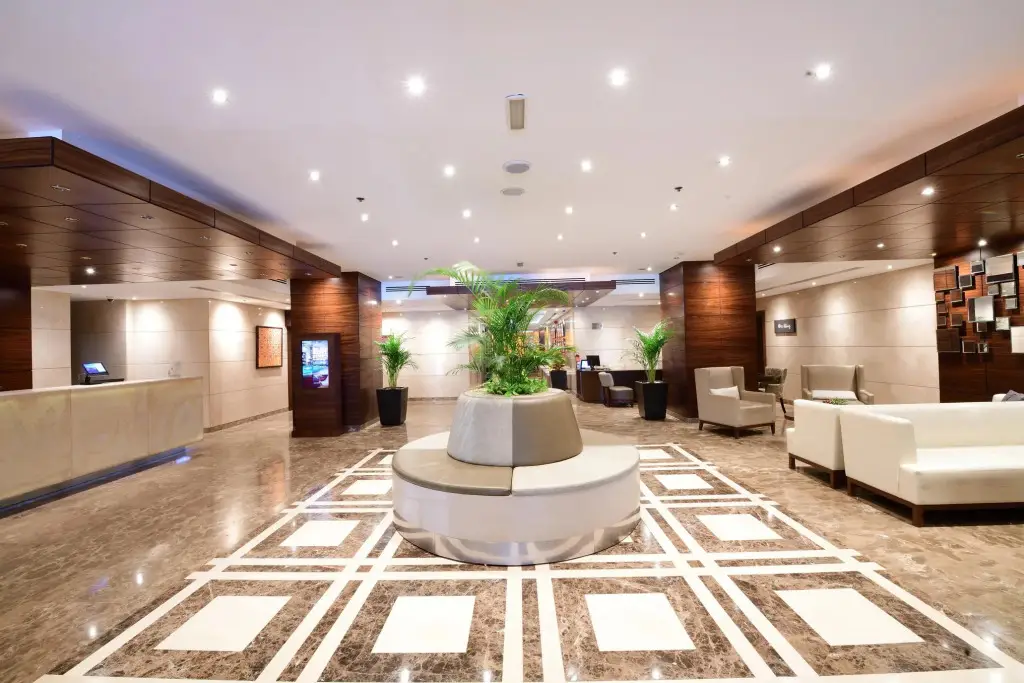 Дубай: Majestic City Retreat Hotel