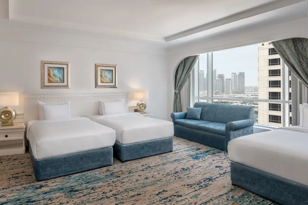Дубай: Al Habtoor Grand Resort, Autograph Collection®