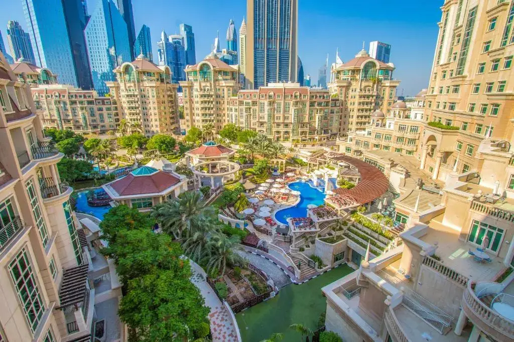 Отель Swissotel Al Murooj Dubai — фото 1