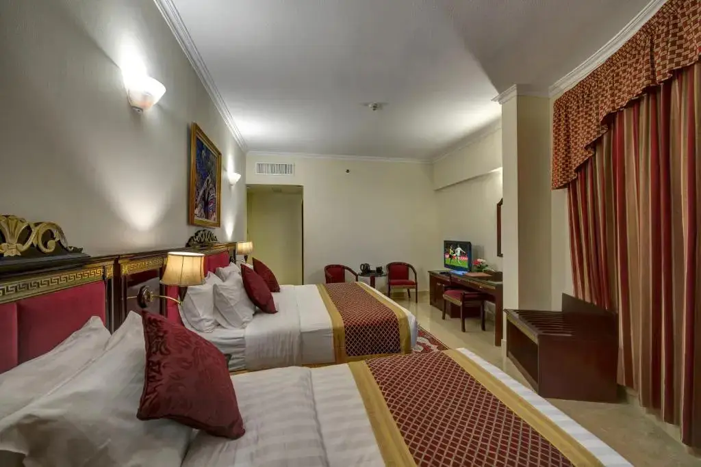 Дубай: Comfort Inn Hotel