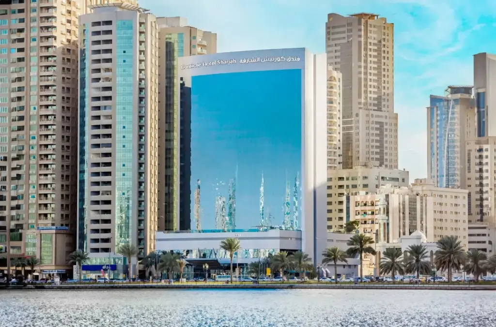 Corniche Hotel Sharjah — фото 1
