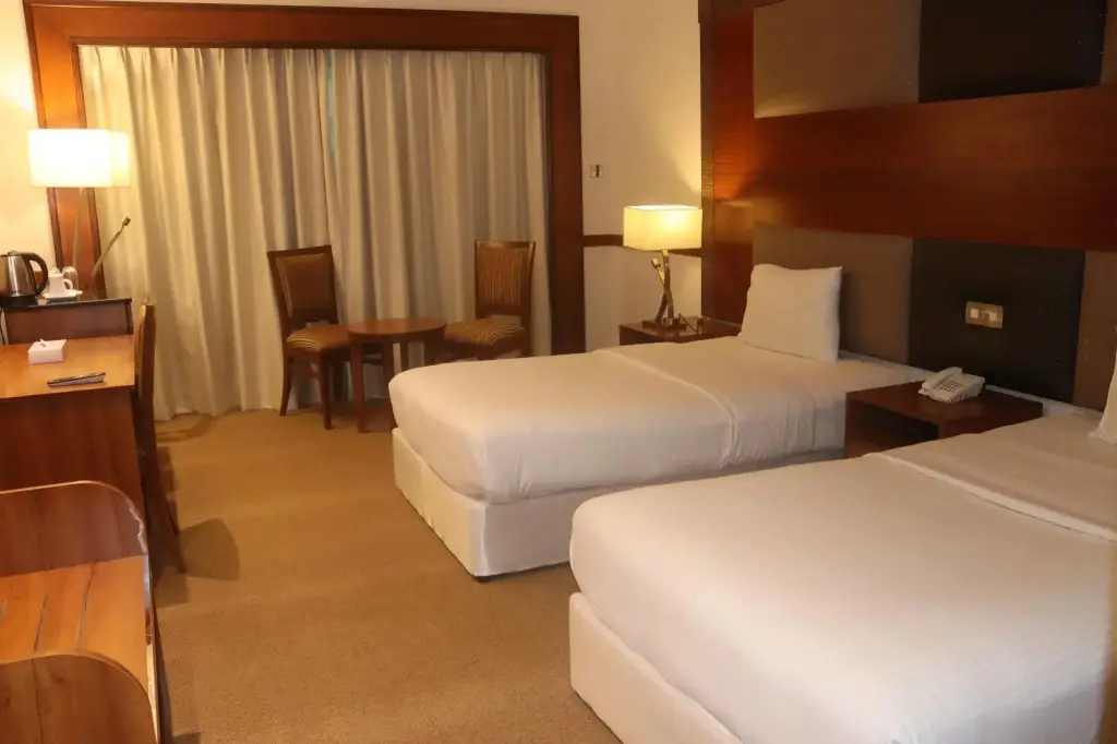 Дубай: GSS Avenue Hotel