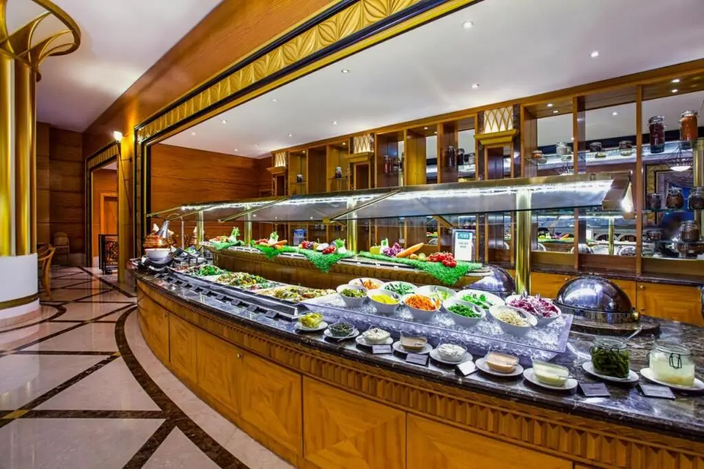 Абу-Даби: Отель Corniche Abu Dhabi