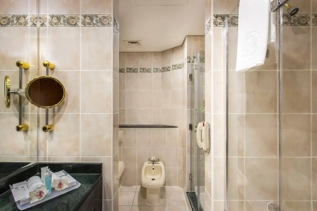 Дубай: Mövenpick Grand Al Bustan Dubai