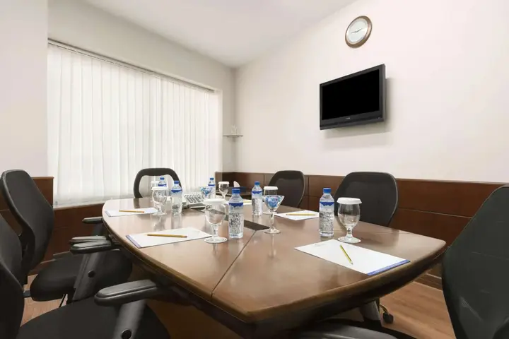 Дубай: Отель Howard Johnson by Wyndham Bur Dubai