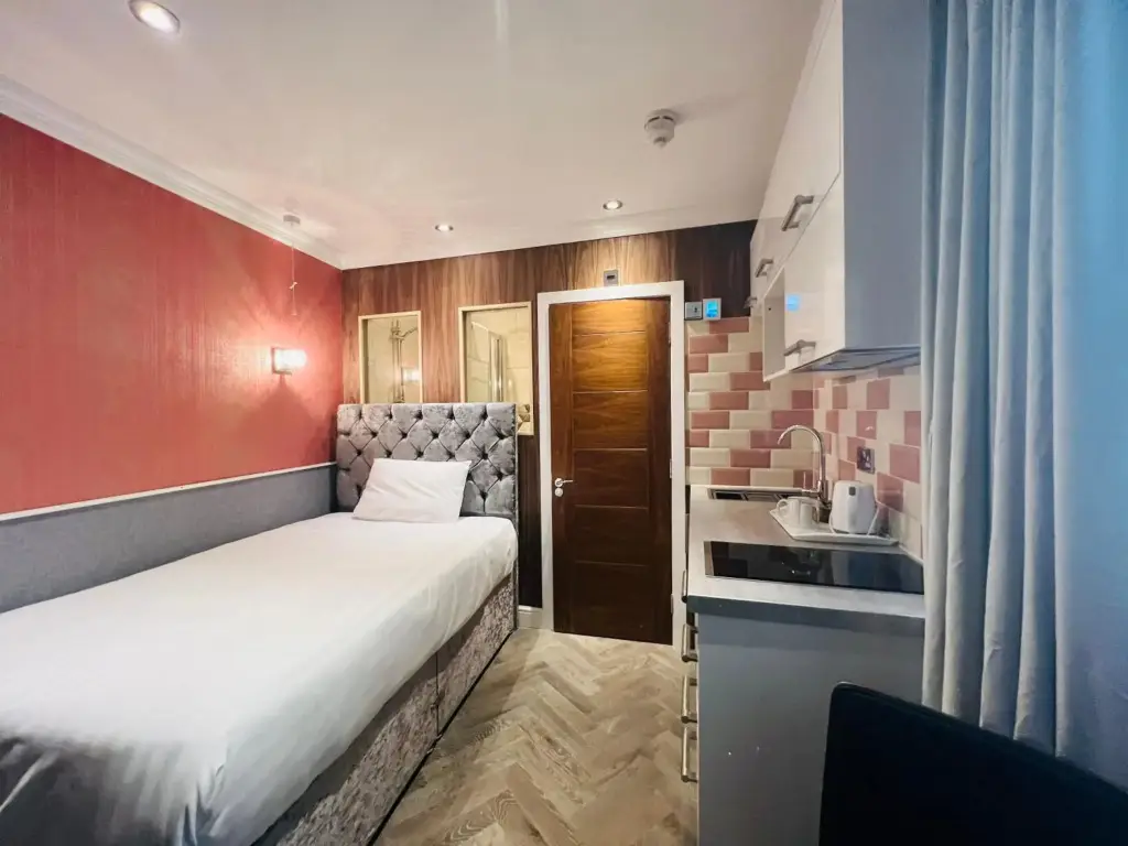 Дубай: Ascot Hotel