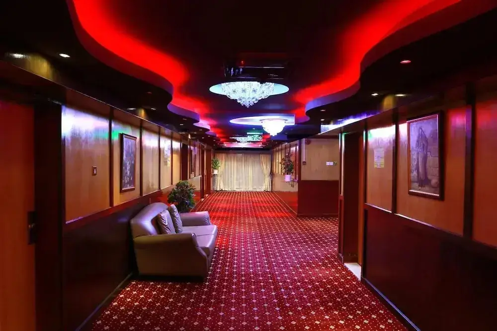 Дубай: Sadaf Hotel