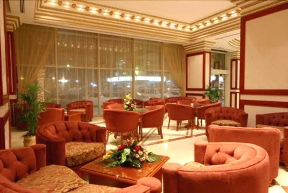 Шарджа: Emirates Palace Hotel Suites