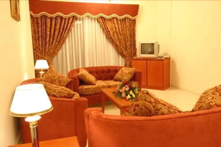 Шарджа: Emirates Palace Hotel Suites