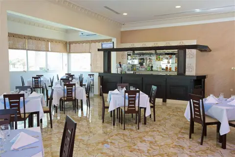 Bin Majid Flamingo Beach Resort — фото 1