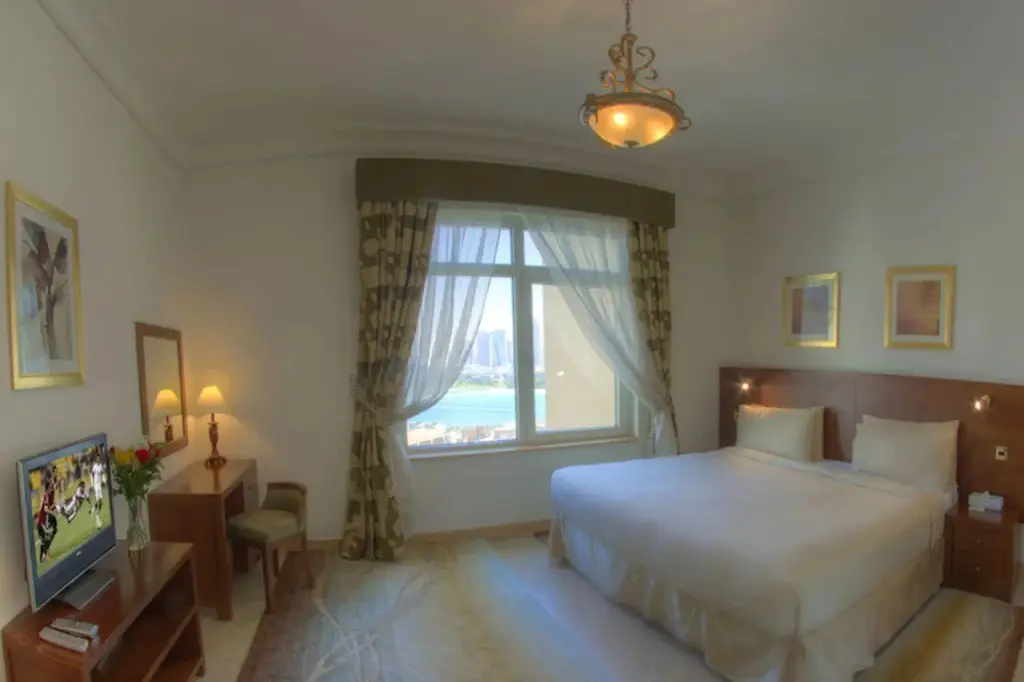 Дубай: Апарт-отель Royal Club at Palm Jumeirah
