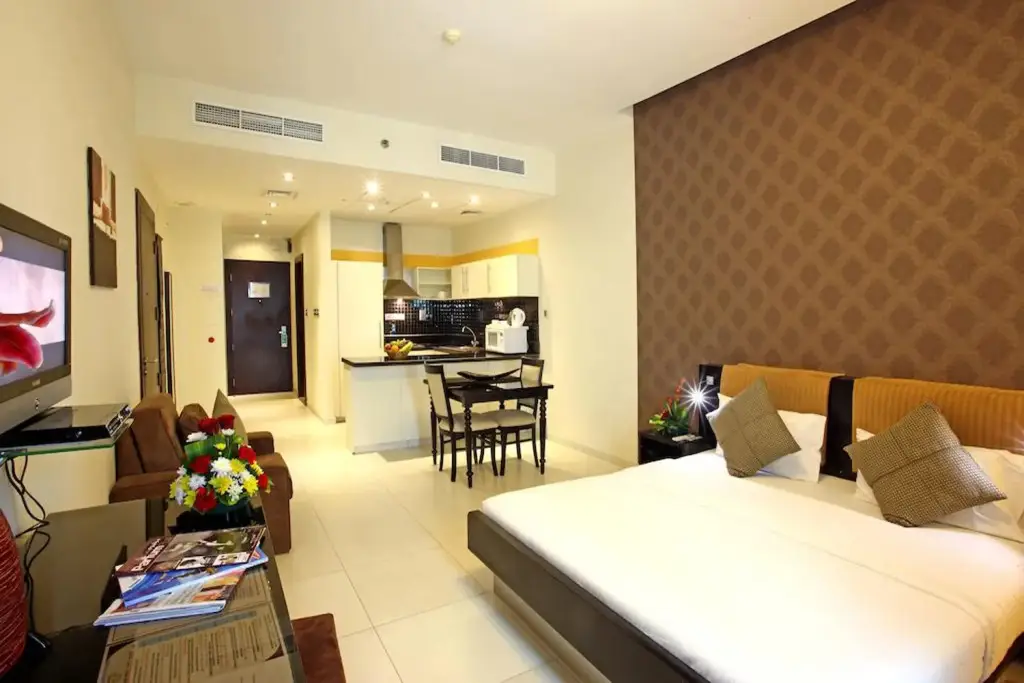 Дубай: Royal Ascot Hotel Apartment