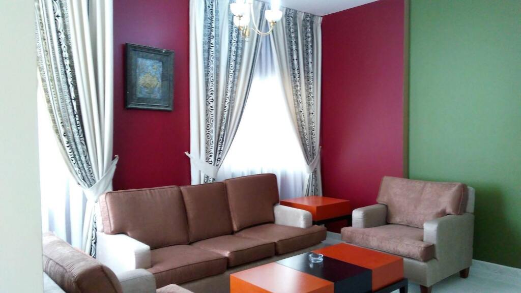 Шарджа: Royal Crown Suites