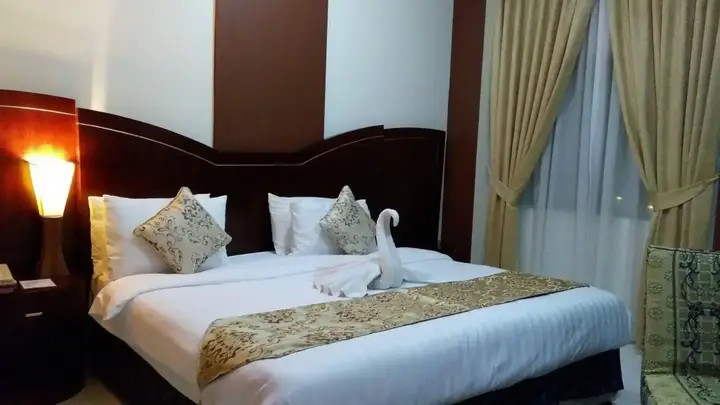 Шарджа: Royal Crown Suites