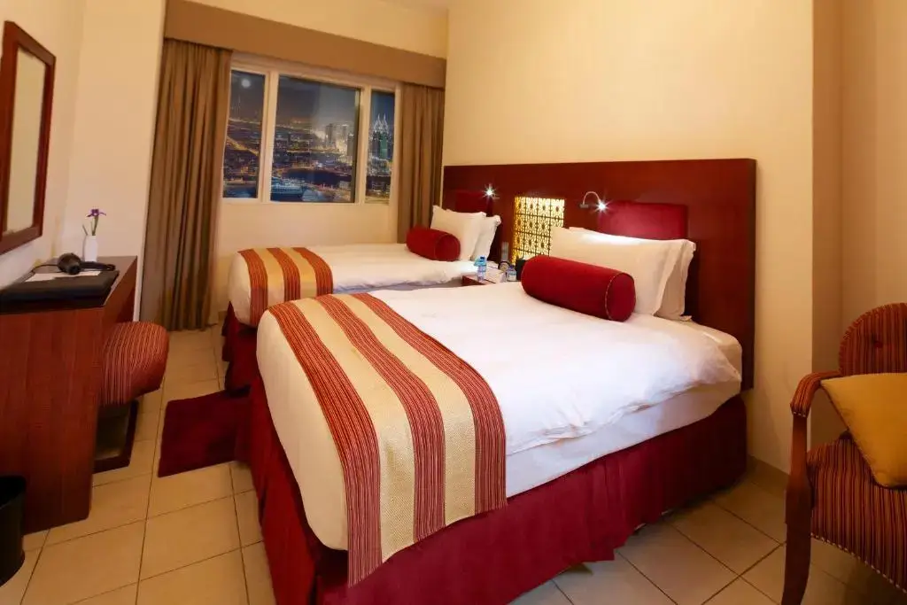 Дубай: Tamani Marina Hotel and Hotel Apartments