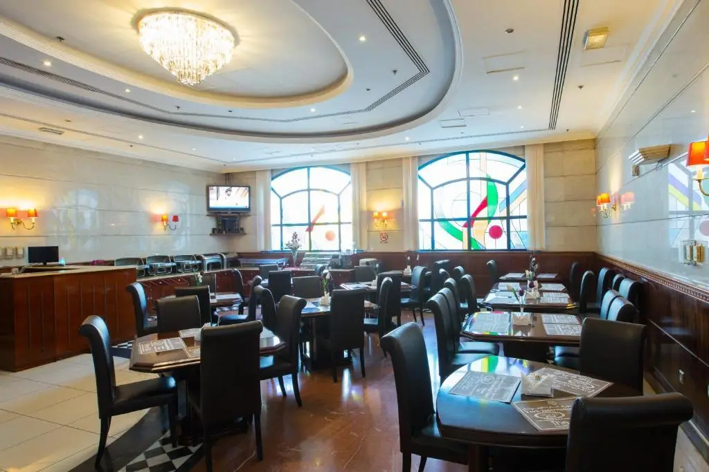 Дубай: York International Hotel