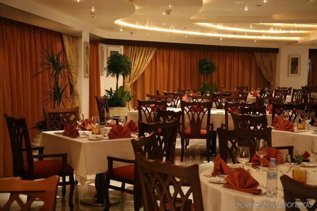Дубай: Samaya Hotel Deira