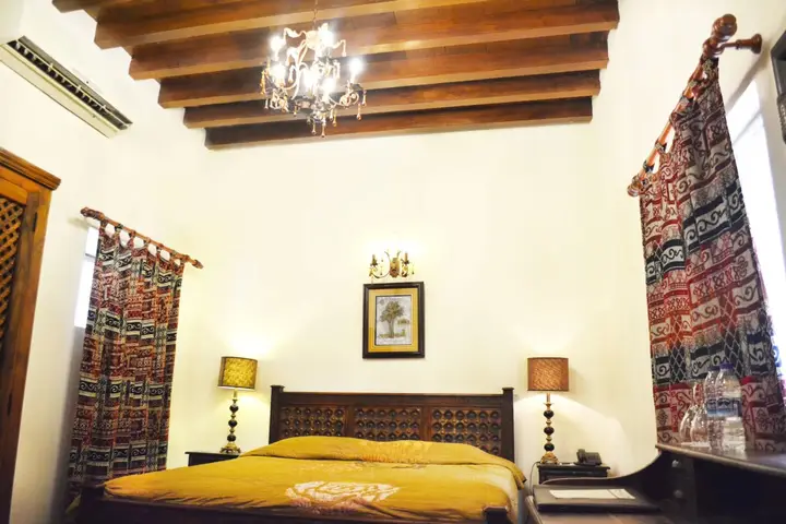Дубай: Orient Guest House